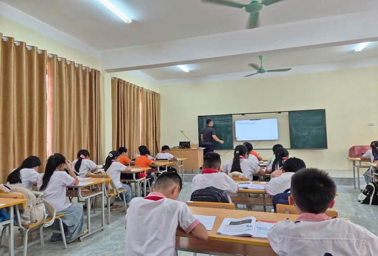 TRƯỜNG TIỂU HỌC HOÀNG VIỆT TỔ CHỨC HOẠT ĐỘNG TRẢI NGHIỆM “TIẾP CẬN LỚP 6” CHO HỌC SINH LỚP 5